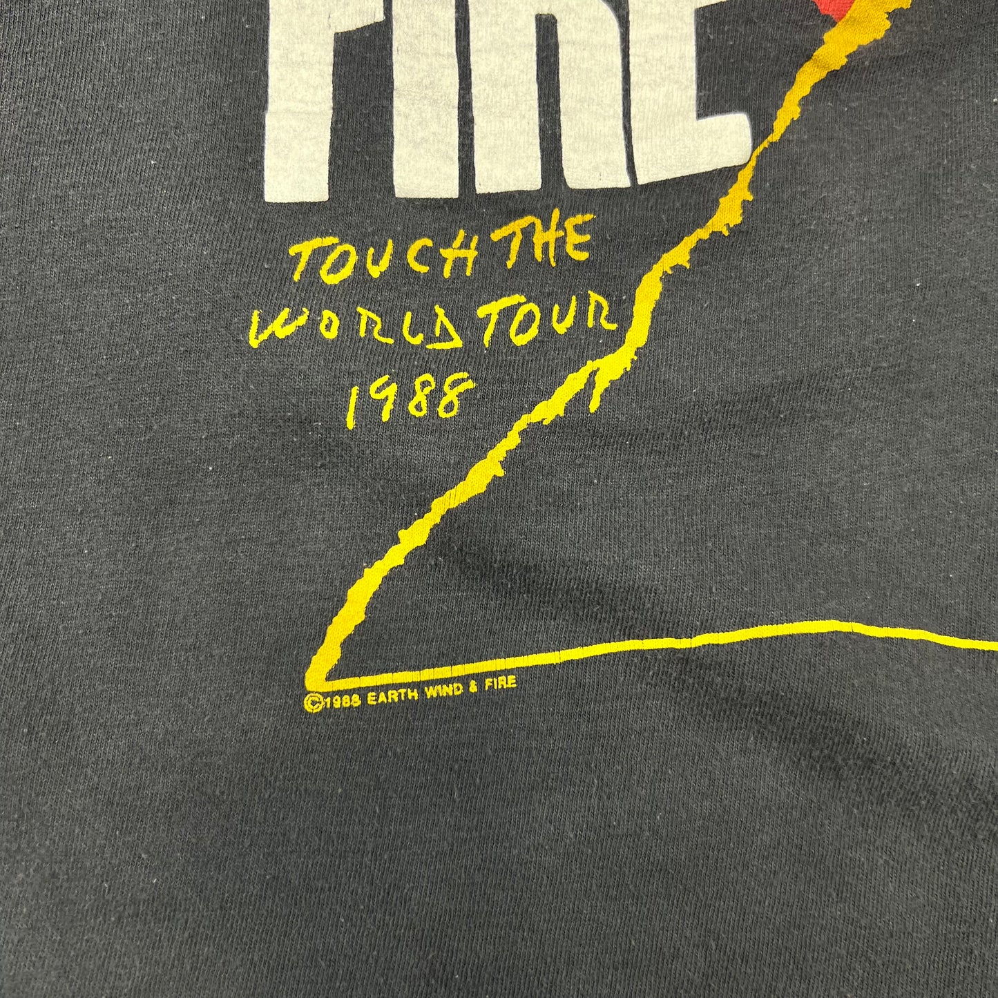 1988 Earth, Wind, and Fire World Tour T-Shirt // L